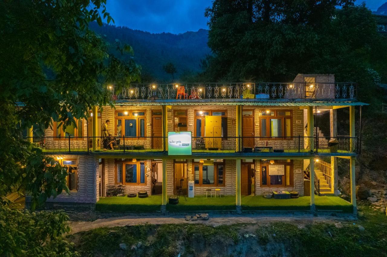 Whoopers Hostel Tosh Екстер'єр фото